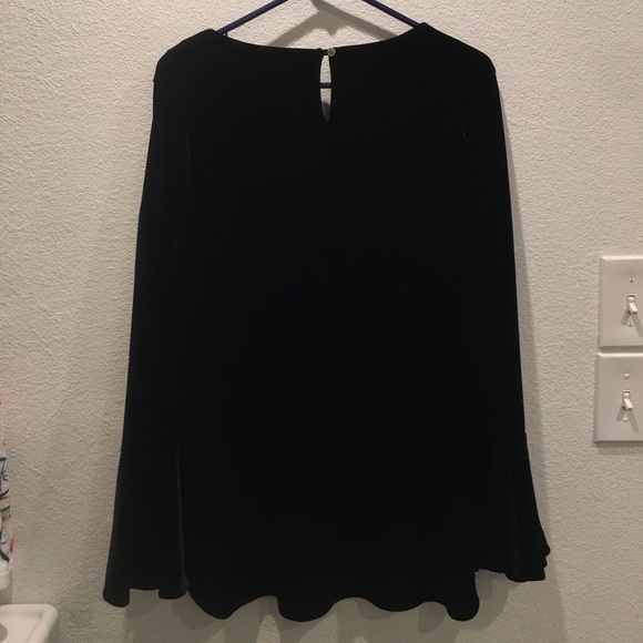 Calvin Klein Velvet Bell Sleeve Top - Picture 6 of 6